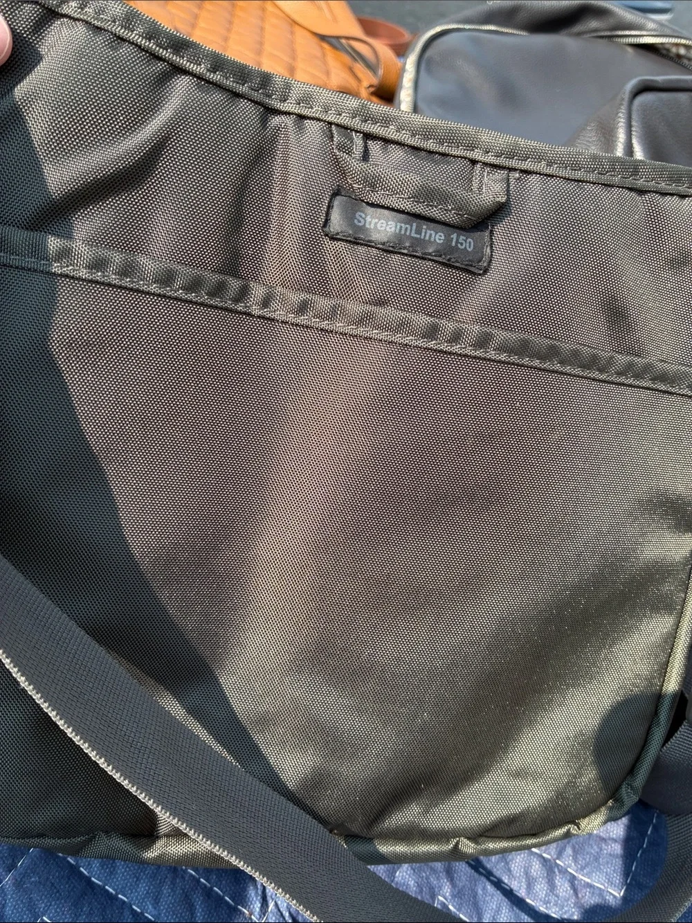 Lowepro Streamline 150 Cross Body Multi Device Bag